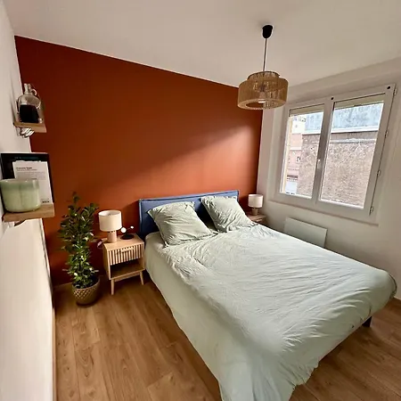 Parking - Dans Centre Apartment